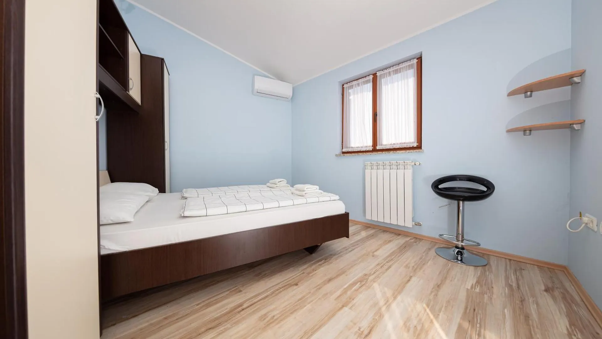 Holiday House Mirjana Banjole 0*,  Chorvatsko